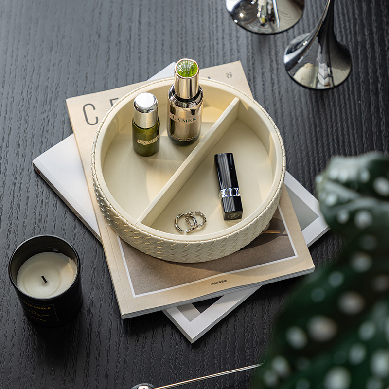 Skandinaviško stiliaus odinis dėklas parfumerijai ir papuošalams koridoriuje ar prie stalo — Medžiaga: tanki plokštė + PU oda; Stilius: lengvas prabangos įspūdis; Ženklas: Smart