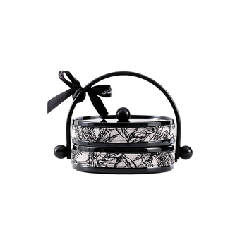 Keraminė lėkštė džiovintiems vaisiams su dangčiu, odos akcentais, besisukanti užkandžių padėklas svetainėje