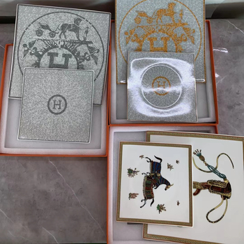 TH τετράγωνη πιάτέλα από πορσελάνη οστών με σχέδιο καρτούν, μοντέρνο μινιμαλιστικό ύφος, εκτύπωση στην επιφάνεια