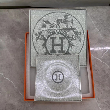 TH τετράγωνη πιάτέλα από πορσελάνη οστών με σχέδιο καρτούν, μοντέρνο μινιμαλιστικό ύφος, εκτύπωση στην επιφάνεια