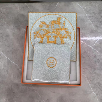 TH τετράγωνη πιάτέλα από πορσελάνη οστών με σχέδιο καρτούν, μοντέρνο μινιμαλιστικό ύφος, εκτύπωση στην επιφάνεια