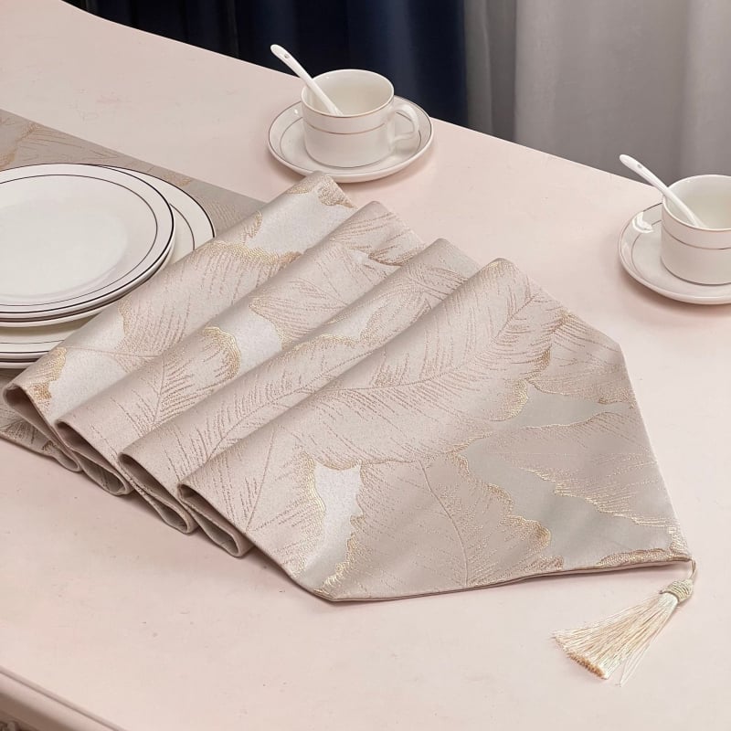 Laudriba kaasaegses Euroopa stiilis, polüesteri 80/20 segu, sobib söögi- ja restoraniruumidesse