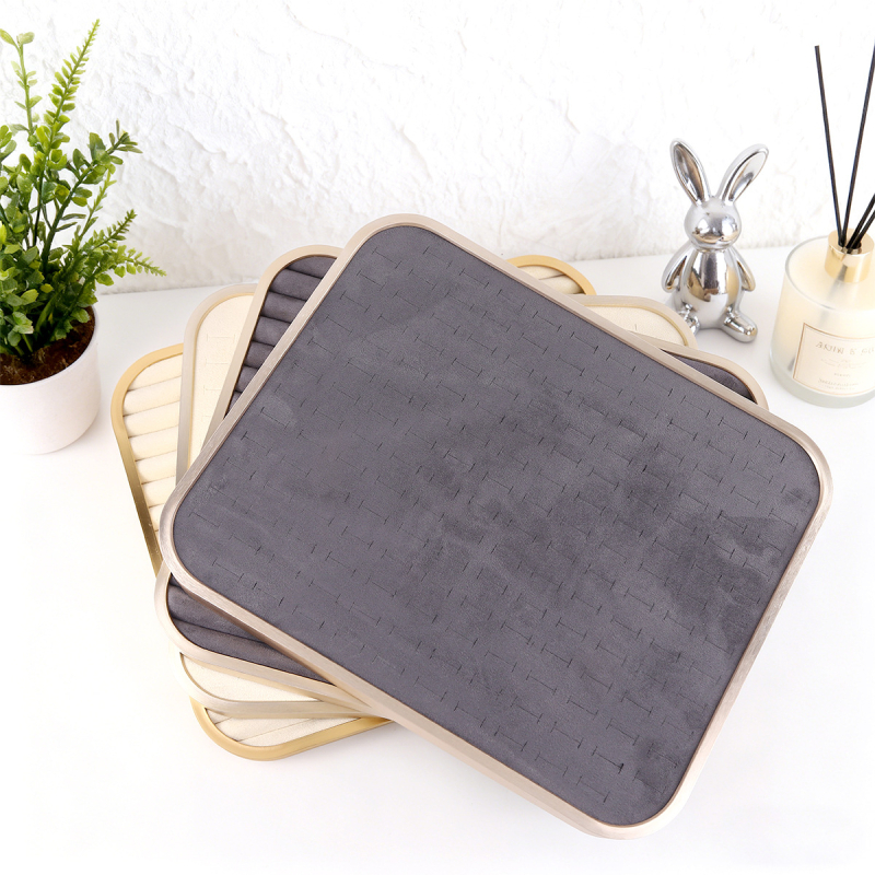 Δίσκος κοσμημάτων all-in-one με επένδυση φλανελ, περίβλημα από κράμα αλουμινίου, ορθογώνιος μονοεπίπεδος σχεδιασμός