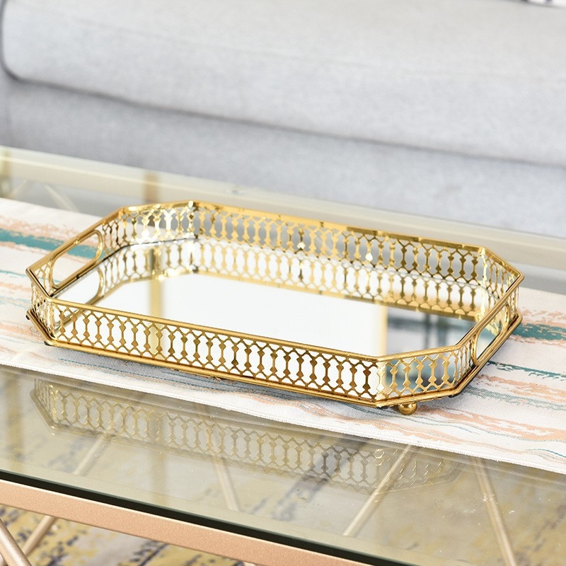 Metallist Euroopa-stiilis luksuslik taldrik, kartongpakendis, mitte imporditud, ei ole kingitus