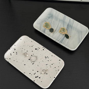 Paleti sarja keramikust käterätiku ja ehete taldrik, põhjamaine stiil