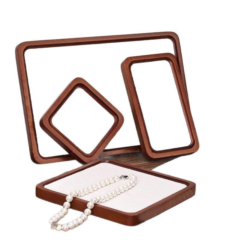 Поставка за бижута от масивно дърво, правоъгълна, еднослойна, със сплайсинг конструкция