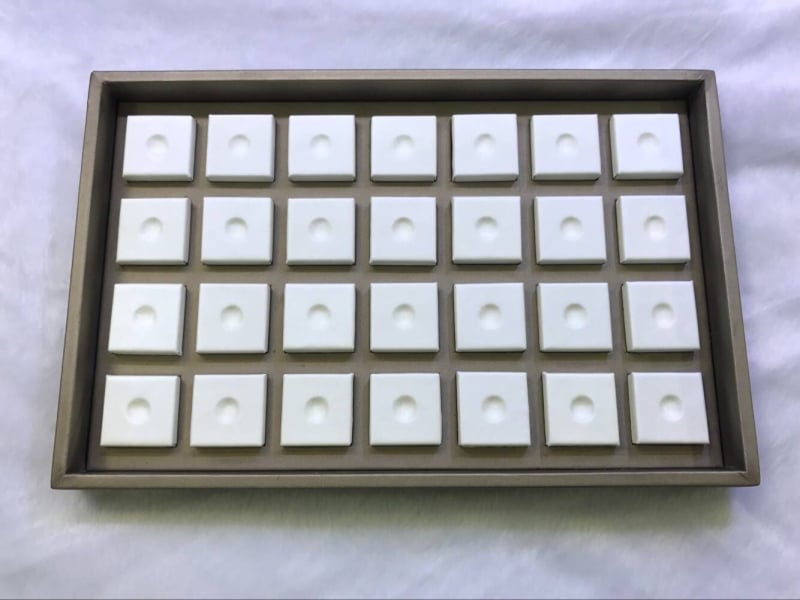 Δίσκος επίδειξης κοσμημάτων με μαργαριράρια, κεχριμπάρι και νεφρίτης, διπλό στρώμα, άνοιξη 2025, χωρίς ιδιωτική ετικέτα