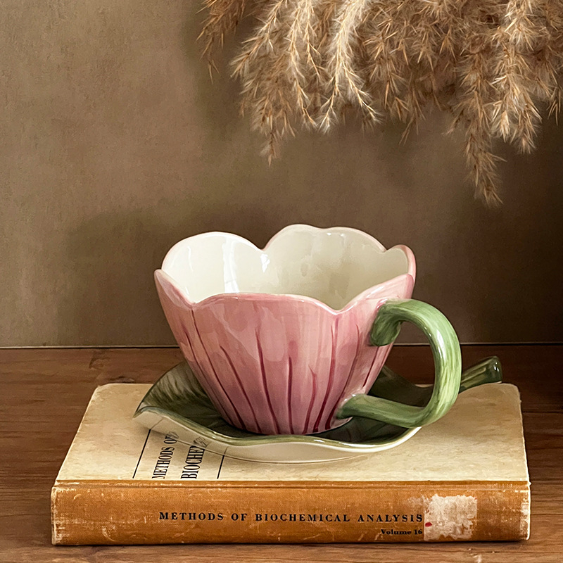 Σετ κεραμικών φλυτζανιών καφέ σε σχήμα τουλίπας με πιατάκι και δίσκο, ρετρό στυλ, ελαφρύς πολυτελής σχεδιασμός, δυνατότητα εκτύπωσης λογότυπου, συσκευασμένο ως σετ