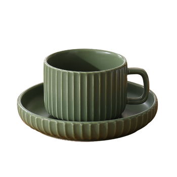 Κούπα καφέ με πιατάκι σε ιαπωνικό στυλ, latte art, vintage κεραμικό σετ