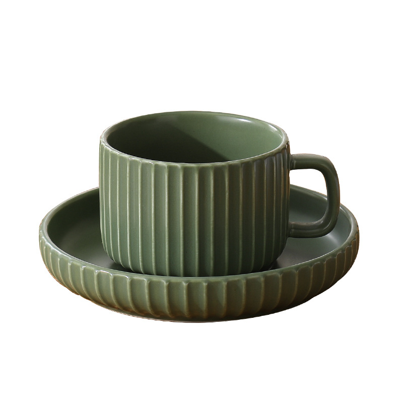 Κούπα καφέ με πιατάκι σε ιαπωνικό στυλ, latte art, vintage κεραμικό σετ