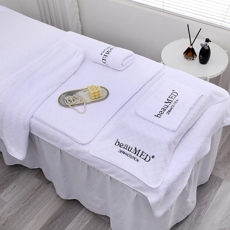 Ilusalongi näorätik logoga, korallfliis, 300 g, imavus 16–20 s, kohandatav, õmblemine