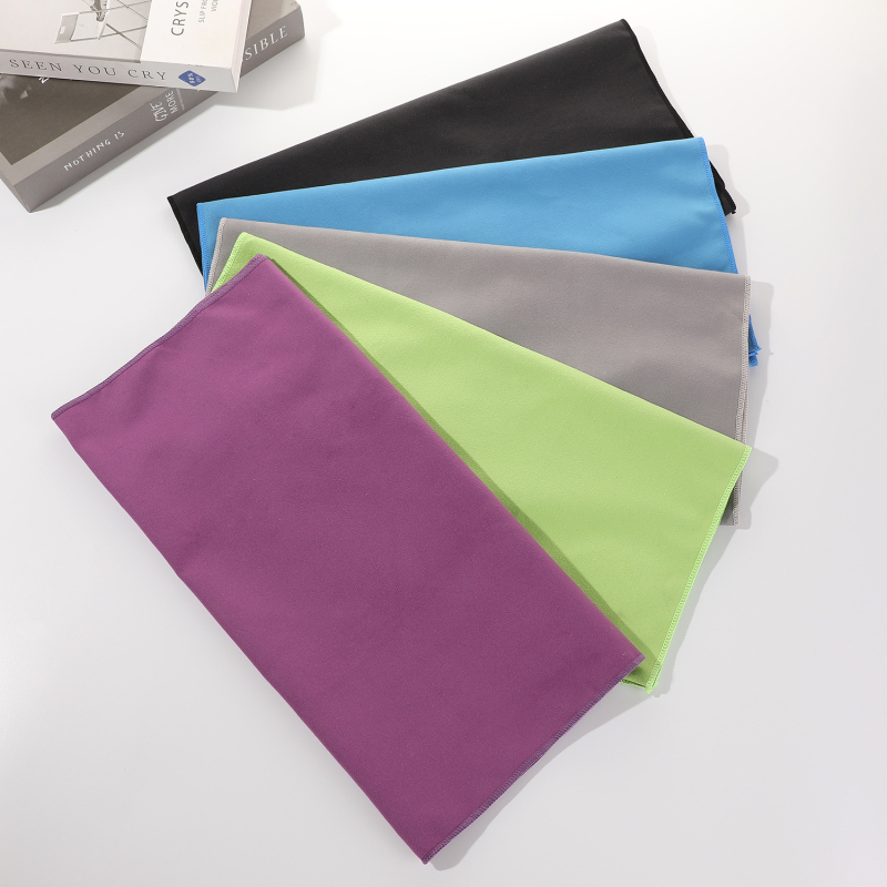 Prosop de răcire, poliester, 140 g/m2, fir simplu, absorbție 0–5 s