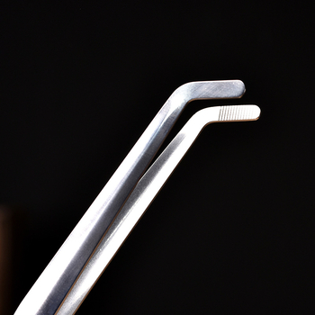 Δαμασκηνό σετ τελετής τσαγιού από ανοξείδωτο ατσάλι, πέντε τεμάχια: κουτάλι τσαγιού, κλιπ για τσαι, βελόνα τσαγιού, πιρουνάκι φλυτζανιού και δίσκος, σε νέο κινεζικό στυλ