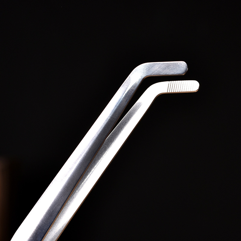 Δαμασκηνό σετ τελετής τσαγιού από ανοξείδωτο ατσάλι, πέντε τεμάχια: κουτάλι τσαγιού, κλιπ για τσαι, βελόνα τσαγιού, πιρουνάκι φλυτζανιού και δίσκος, σε νέο κινεζικό στυλ