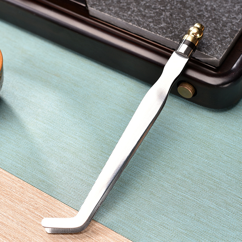 Δαμασκηνό σετ τελετής τσαγιού από ανοξείδωτο ατσάλι, πέντε τεμάχια: κουτάλι τσαγιού, κλιπ για τσαι, βελόνα τσαγιού, πιρουνάκι φλυτζανιού και δίσκος, σε νέο κινεζικό στυλ