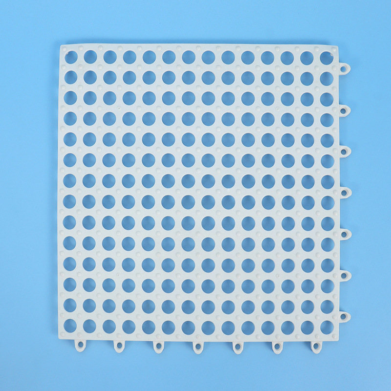 Plastmasas interlocking pretslīdējošā paklājiņš vannas istabai un tualetei – mūsdienīgs minimālisks dizains, mazgājams, piemērots virtuvei, vannas istabai un tualetei; viegli savienojas.