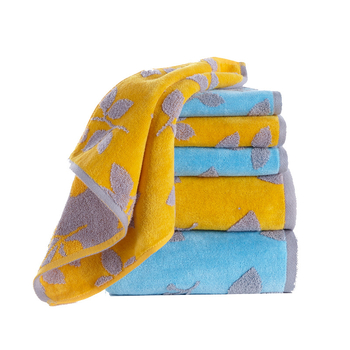 Effie ručnik od 100% pamuka, Jacquard tkanina s visokim i niskim vlaknom, rezani pliš, 90 g/m², apsorpcija 0-5 s, otisnut logo