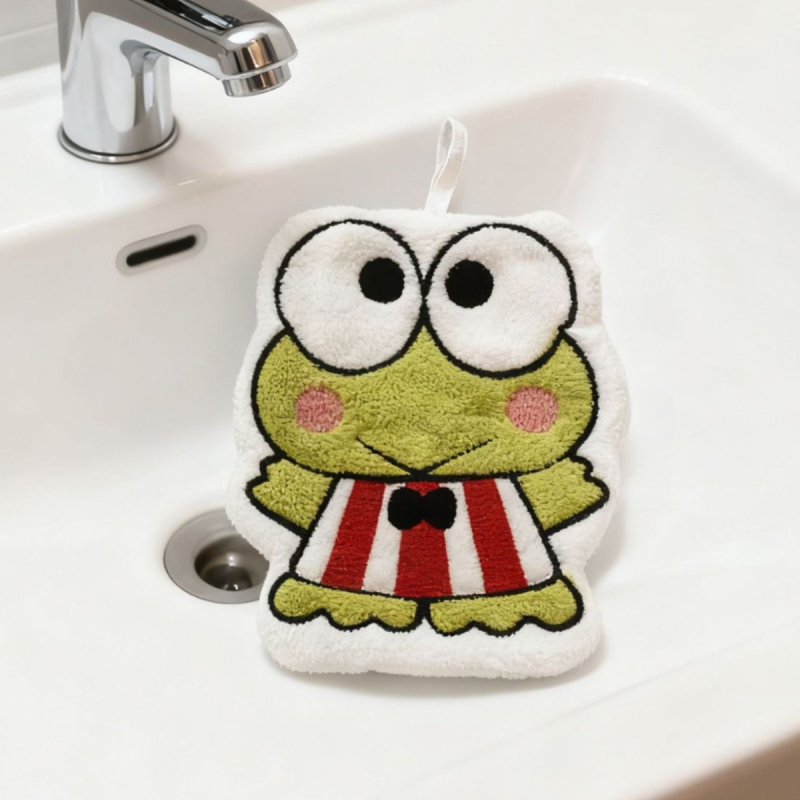 Käterätik korallveluurist, imav, rippuva disainiga, laste multikasug motiiv; materjal: korallveluur polüester; lõngad: 150d; kaal: 30–50 g; töötlemine: tikandid, kontuur; kohandatav