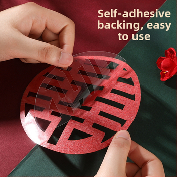 Svinīgu dekoru uzlīme – flokēta auduma, pašlīmējošā, Win Xin, piemērota durvīm un logiem, kategorija 'Laimīgi vārdi'