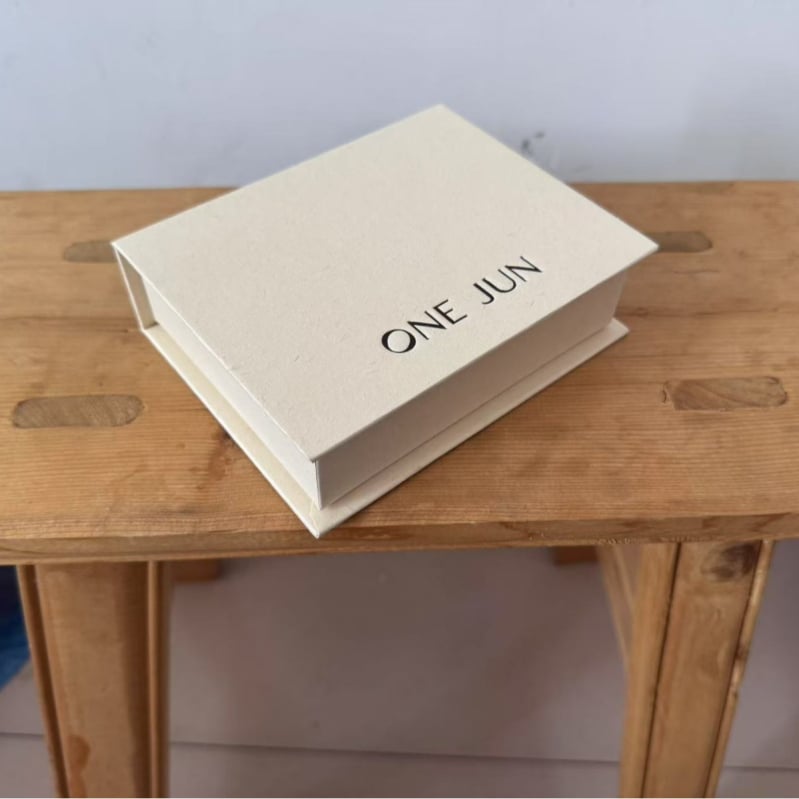 Κουτί δώρου κοσμημάτων με μαγνητικό καπάκι-αναδιπλούμενο, γκραφί σχέδιο, Kraft χαρτί για κολιέ και βραχιόλια, διπλό καπάκι, σκληρή συσκευασία