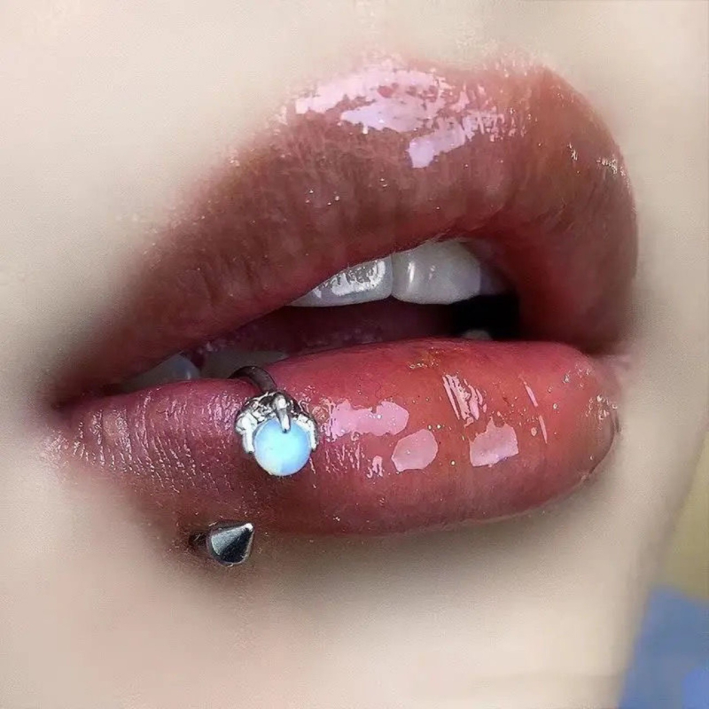 Lūpu gredzens - Drakona naga konuss, Opāls, Titāna tērauds, Unisex, Geometrisks stils, Pulēta virsma