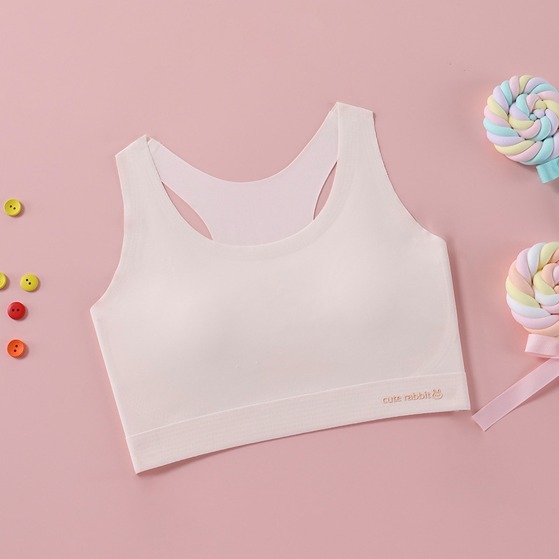 Dječji sportski top s fiksnim šalicama za pubertet — ice silk tkanina, glavni materijal: najlon, podstava od spandeksa, pune šalice, latex oblikovane čašice