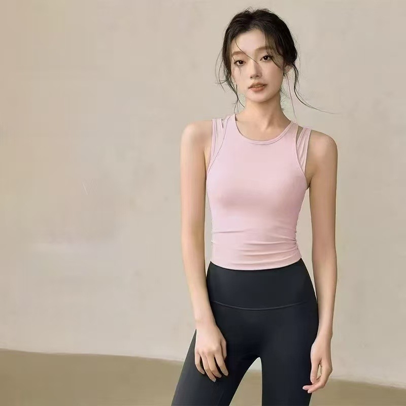 Jogos toppa su įmontuotais kaušeliais, I-formos nugaros dizainas, platus pečių dirželiai, nailono audinys, ilgis iki pilvo, aptakus kirpimas