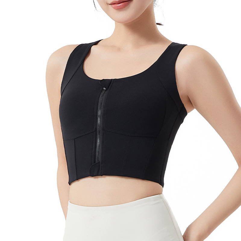 Női sportos front-zip felső, nylon 80% / elasztán 20%, 3/4-es kosár közepes formázással, fényes egyrészes dizájn, rögzített dupla vállpántok