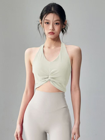 Jóga egyberészes, gyorsan száradó női sportmelltartó, párnázott, teljes kosár, közepes formázás, rögzített halter pántok, anyag: nylon 80% + spandex 20%