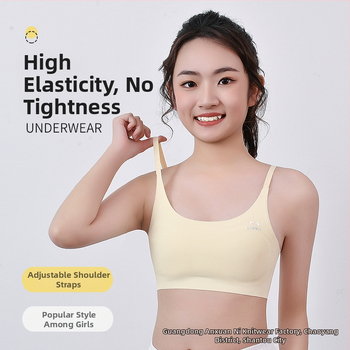 Fejlődő lányoknak készült varrat nélküli sportmelltartó, tubus felsőrésszel, habos, formázott kosárkákkal, merevítés nélkül, rögzített dupla vállpántok, hátformázó dizájn, Ice Silk anyagból