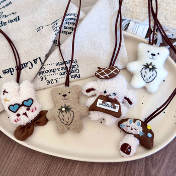 Kaelakee - käsitsi valmistatud plüüsloom lastele, kangasmaterjal, 2025 sügis, tootmise number 1139