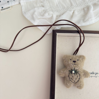 Kaelakee - käsitsi valmistatud plüüsloom lastele, kangasmaterjal, 2025 sügis, tootmise number 1139