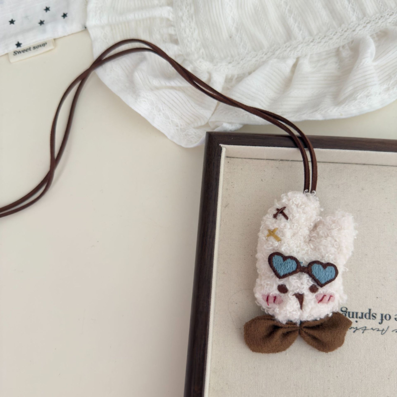 Kaelakee - käsitsi valmistatud plüüsloom lastele, kangasmaterjal, 2025 sügis, tootmise number 1139