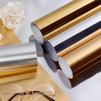 Isekleepuv PVC-folie metallilise harjatud tekstuuriga külmikutele, lifttidele, köögipindadele ja kappide renoveerimiseks (veekindel, õli- ja mustusekindlus)