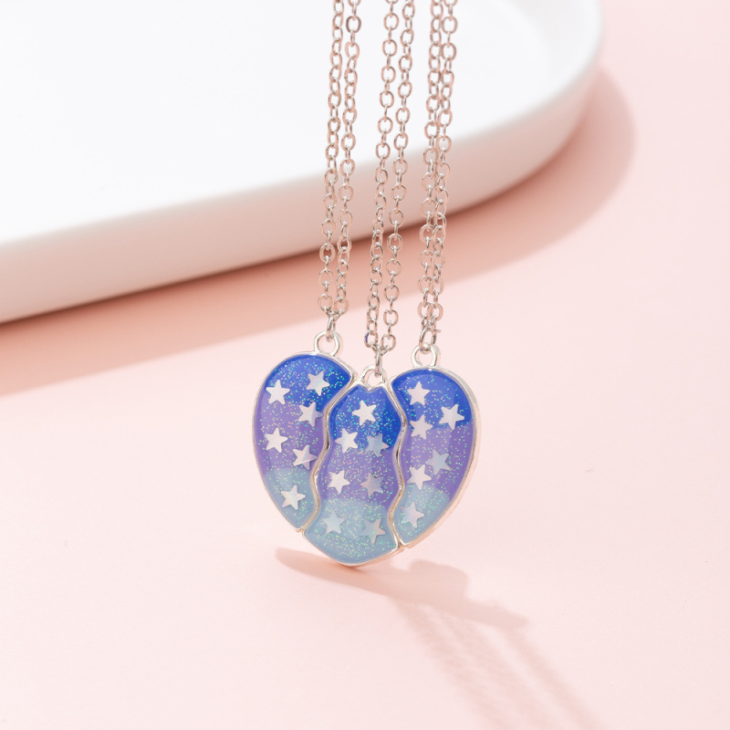 Südamekujuline sulamiga kaelakee ristkettaga, lastele animatsioonistiilis, vanusevahemik 3–6, 6–10 ja üle 10