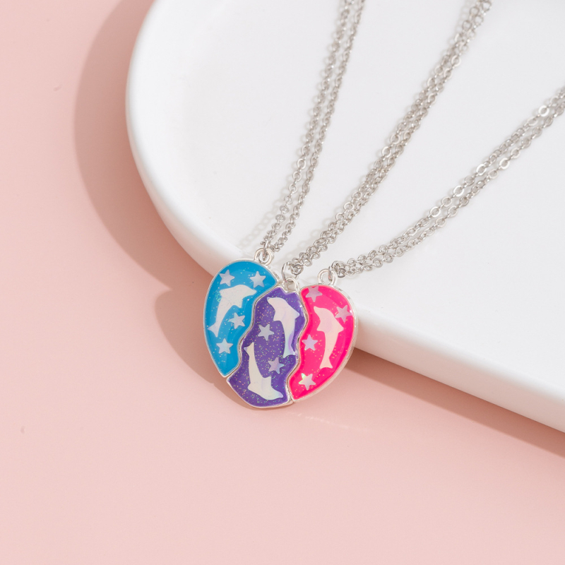 Südamekujuline sulamiga kaelakee ristkettaga, lastele animatsioonistiilis, vanusevahemik 3–6, 6–10 ja üle 10