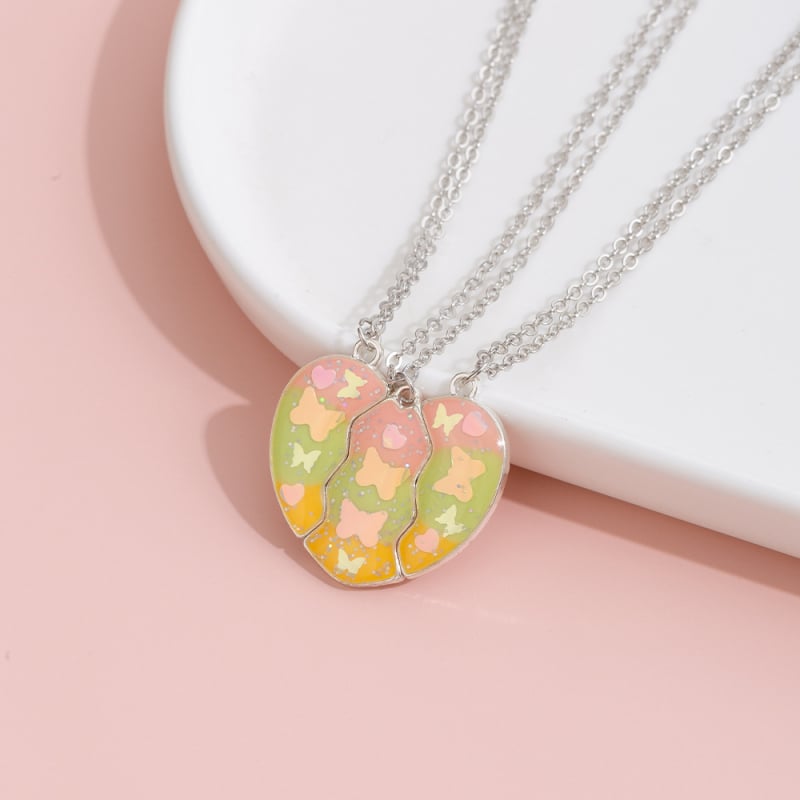 Südamekujuline sulamiga kaelakee ristkettaga, lastele animatsioonistiilis, vanusevahemik 3–6, 6–10 ja üle 10