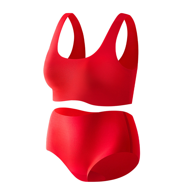 Bezvadu sieviešu krūšturis; 3/4 kauss; forma: augšdaļa plāna, apakšdaļa bieza; audums ar augstu elastību; oderes nālons