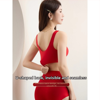 Sieviešu apakšveļas komplekts: bezšuvju bez stieņiem, ar pilniem kausiem; neilona audums ar 70% elastānu galvenajā audumā un 30% elastānu pildījumā; fiksēti plecu sargi