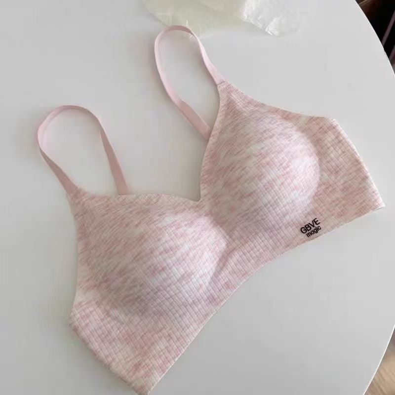 Αθλητικό σουτιέν με κούπα 3/4, μεσαίου σχήματος κύπελλο, νάιλον ύφασμα, πίσω τρεις σειρές αγκράφες, σταθεροί διπλοί ιμάντες, διαπνέον και στηρίζει.