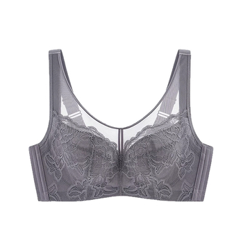Teljes kosárú csipkés melltartó vékony formázott kosarakkal, rögzített dupla vállpántokkal, hátul négy sor kapoccsal, 70–80% poliészter és pamut bélés