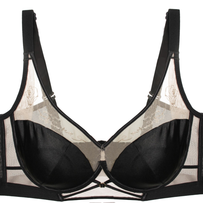 Satīna krūšturis ar trušu ausu formu kupām, ultra-plānas formētas kupas, tērauda gredzens, aizmugurē četri āķi