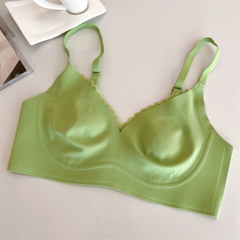 Σουτιέν με υπερ-λεπτές καλούπες από λατέξ, σχέδιο με αυτιά λαγού, σταθερές διπλές τιράντες, πίσω κούμπωμα με τρεις σειρές αγκύλων, ύφασμα νάιλον