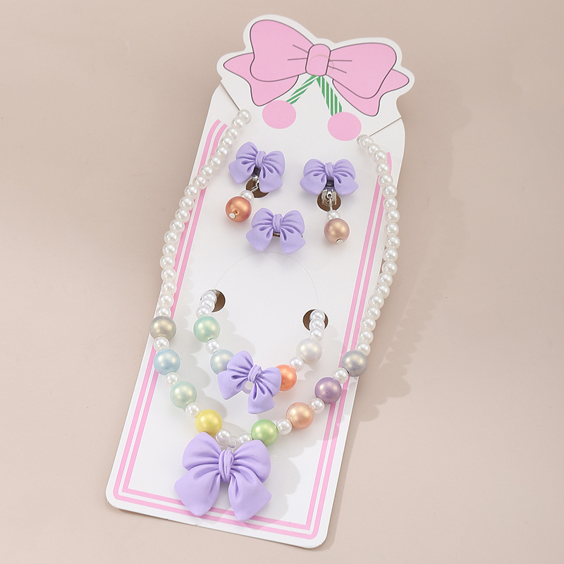 Laste kaelakee – Printsessi lind, rezina ripats, pallikäed grandine, küpsetuskatte