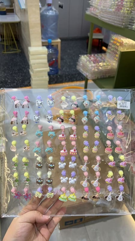 Laste kõrvaklipsid – tähtkujuline vorm, karikatuurstiil, sulam, printsesside sari