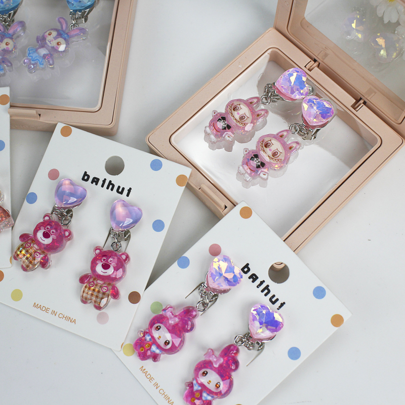 Laste kõrvaklipsud - käsitöö, plastikust/resiinist, sulamisse sisse pandud sulami ja kunstlike kividega, cartoon tegelased, printsessi seeria