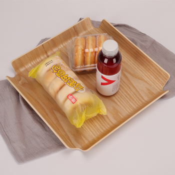 Ξύλινος ορθογώνιος δίσκος σερβιρίσματος με ριγέ σχέδιο και λαμπερή επιφάνεια, δυνατότητα παραμετροποίησης λογοτύπου