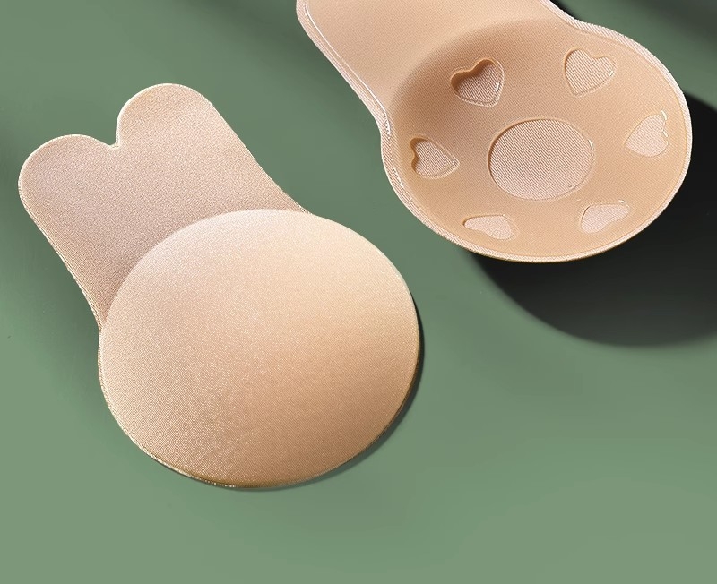 Mellfelhúzó tapasz – nyúlfül alakú, nejlon, láthatatlan, szexi.