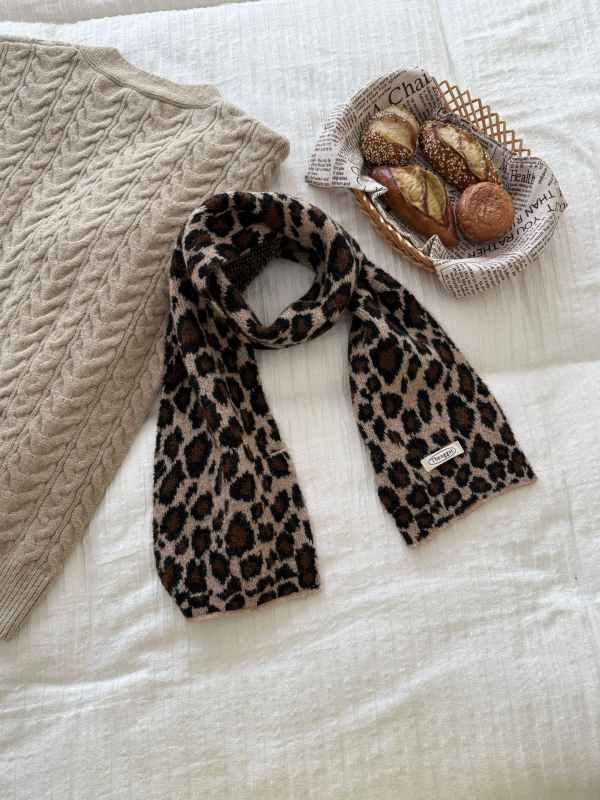 Vaikiškas leopardų rašto šalikėlis - japonų-korejiečių stilius, medvilnė, warp mezgimas, džakardas (Unisex)