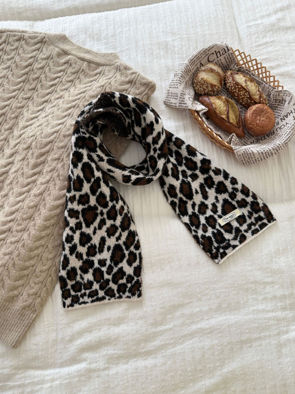 Vaikiškas leopardų rašto šalikėlis - japonų-korejiečių stilius, medvilnė, warp mezgimas, džakardas (Unisex)